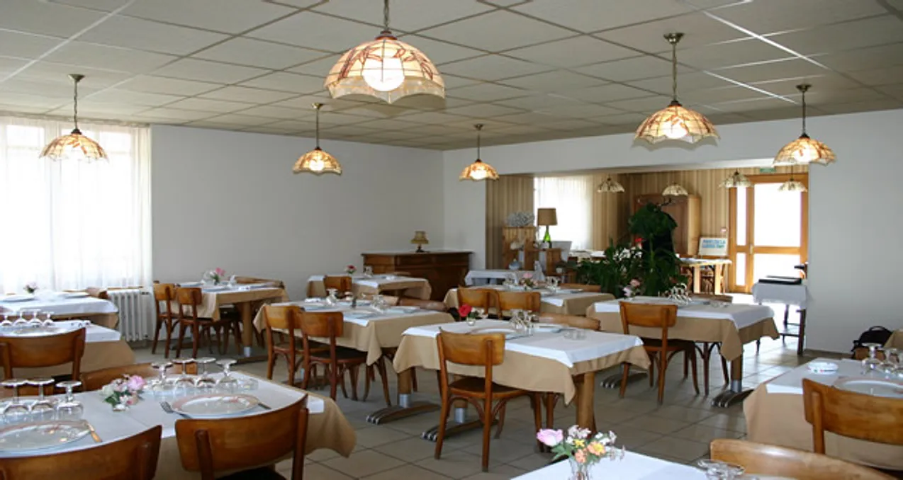 Salle de restaurant de l'Hôtel du Marché